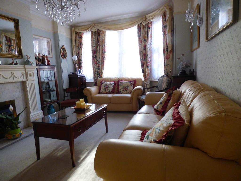 Brayscroft House Hotel อีสต์บอร์น ภายนอก รูปภาพ